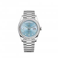 Réplique montre Rolex Day-Date 40 Platine Cadran et lunette sertis de diamants bleu glace m228396tbr-0002
