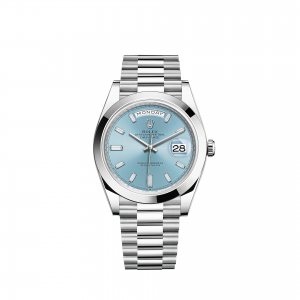 Réplique montre Rolex Day-Date 40 Platinum ice blue diamond-set dial Smooth bezel m228206-0002