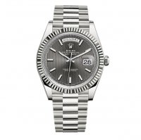 Réplique Rolex Day-Date 40 Stripe fonce motif Rhodium Dial 18K Blanc Or Montre