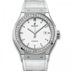 Hublot Classic Fusion Titanium blanc Diamants 542.NE.2010.LR.1204